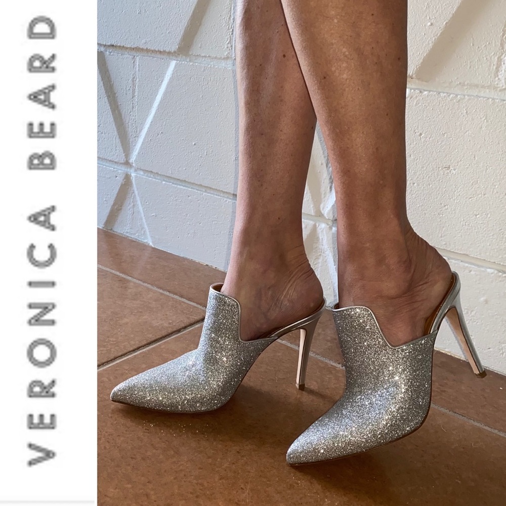 🔥$500 VERONICA BEARD🔥 Perfect “Penn” Mules Silver Glittered